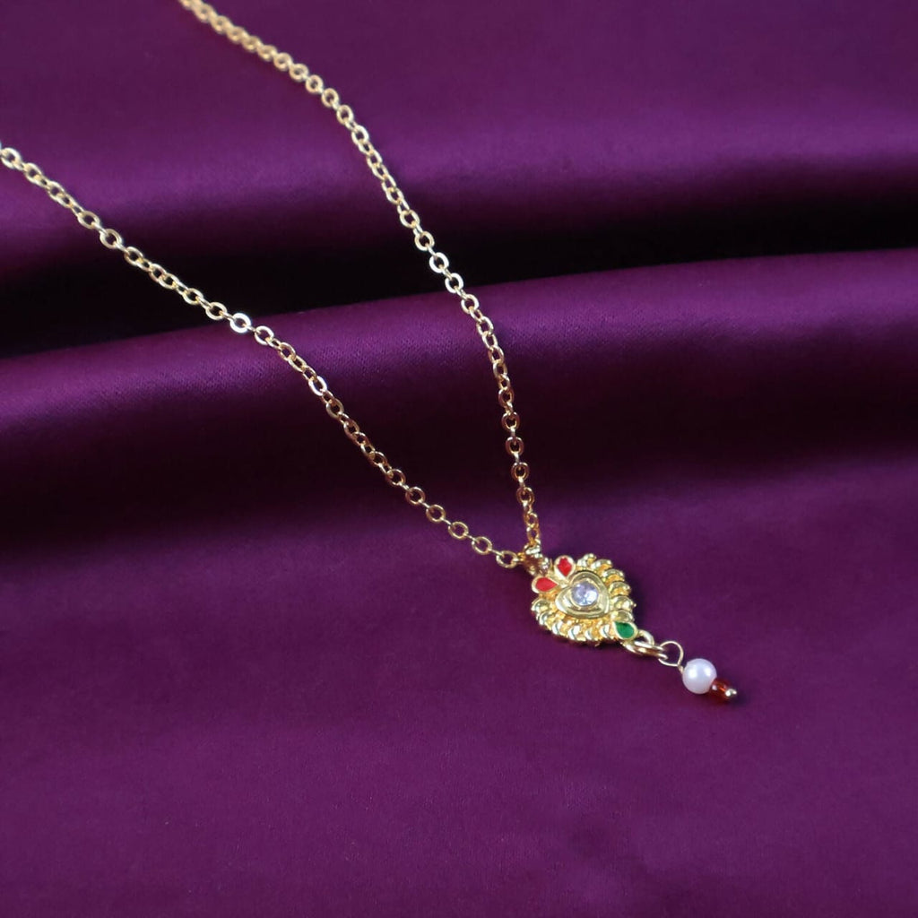 Elegant Heart Motif Pendant Necklace