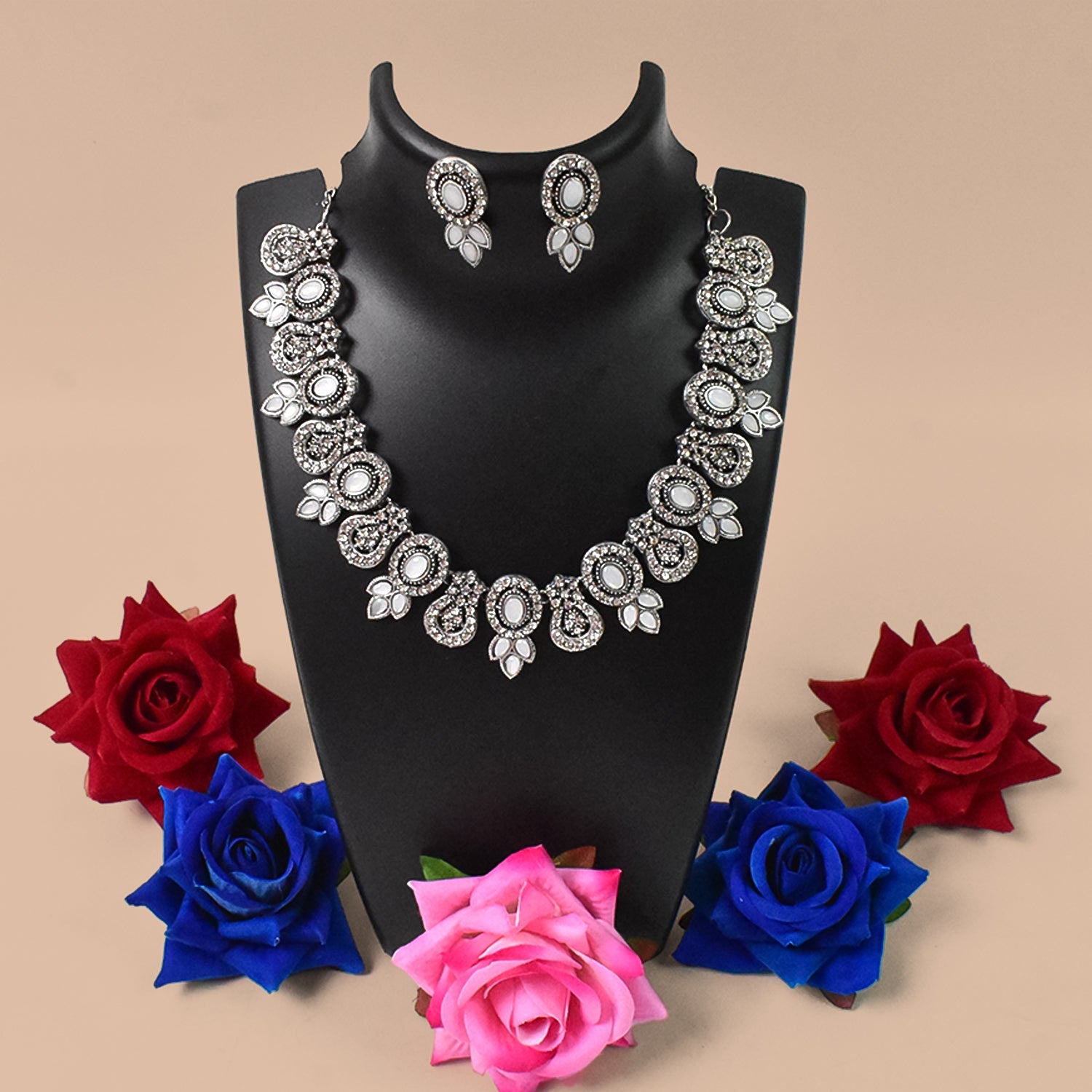 SEO Product Description: Elegant Necklace and Earring Set