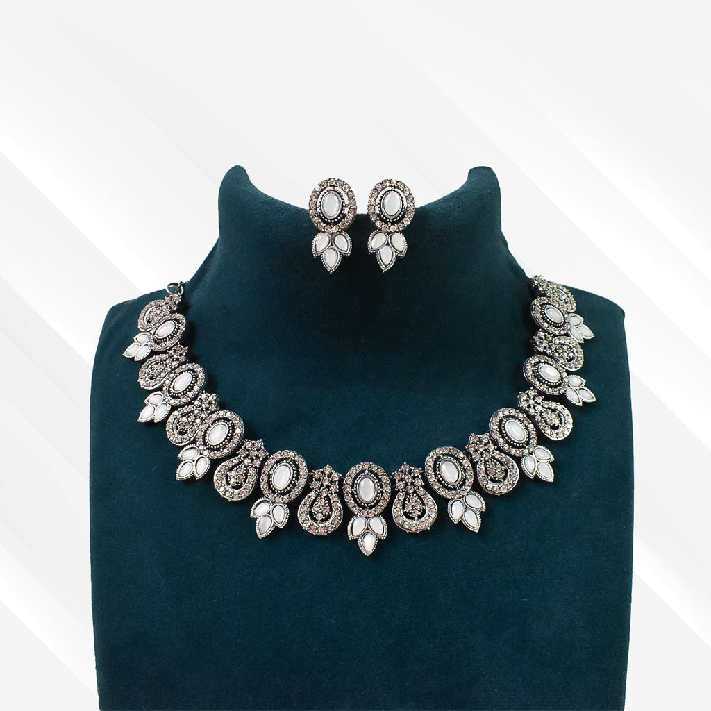 SEO Product Description: Elegant Necklace and Earring Set